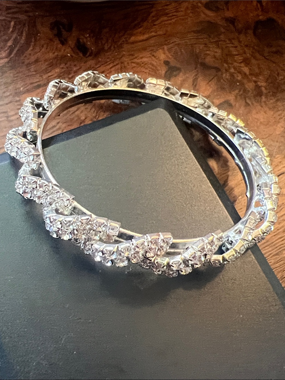 Vintage Silvertone Crystal Rhinestone Twist Bangle